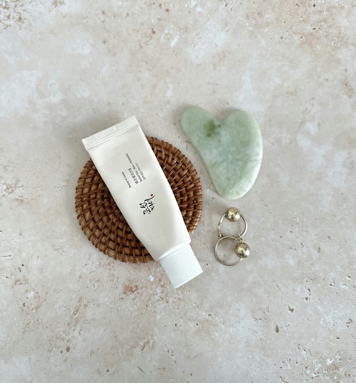 Best SPF for Oily Skin: Mattifying Sunscreens That Won't Clog Pores